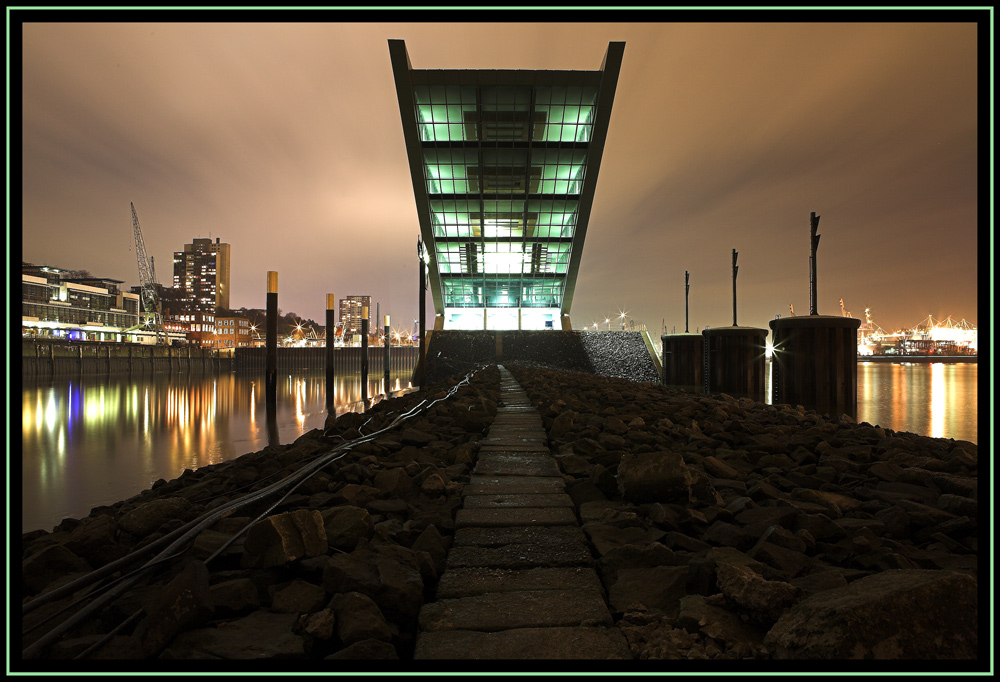 德国柏林办公楼建筑DOCKLAND